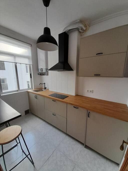 Appartamento Ático completamente equipado Plaza de España Ferrol Esterno foto